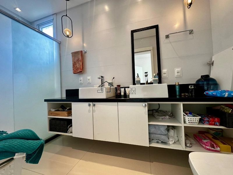 Sobrado beira lago: 13ª foto da galeria de imagens do imóvel