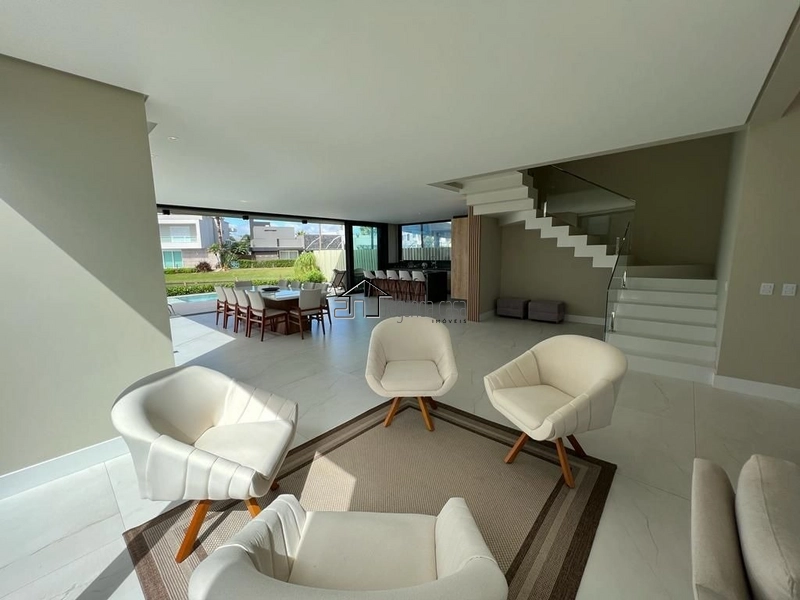 Sobrado beira lago: 5ª foto da galeria de imagens do imóvel