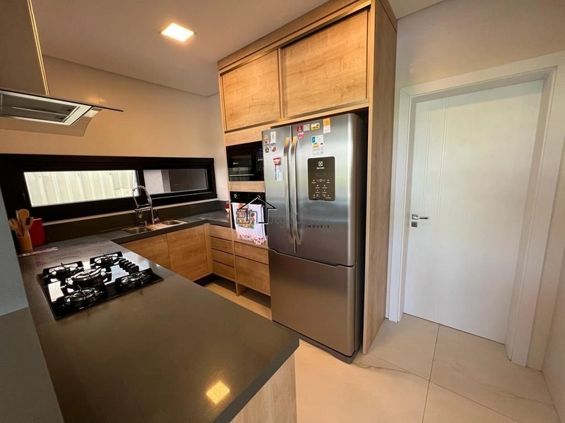 Sobrado beira lago: 10ª foto da galeria de imagens do imóvel