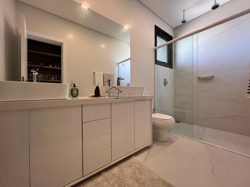 Sobrado beira lago: 13ª foto da galeria de imagens do imóvel