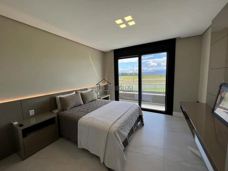 Sobrado beira lago: 22ª foto da galeria de imagens do imóvel