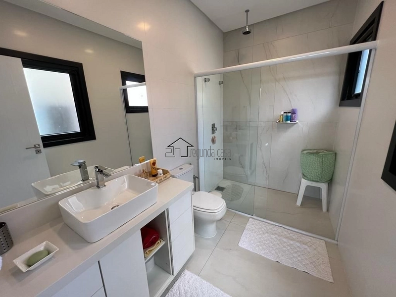 Sobrado beira lago: 14ª foto da galeria de imagens do imóvel