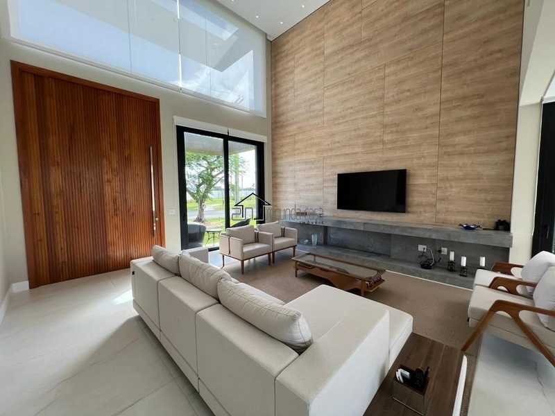 Sobrado beira lago: 2ª foto da galeria de imagens do imóvel