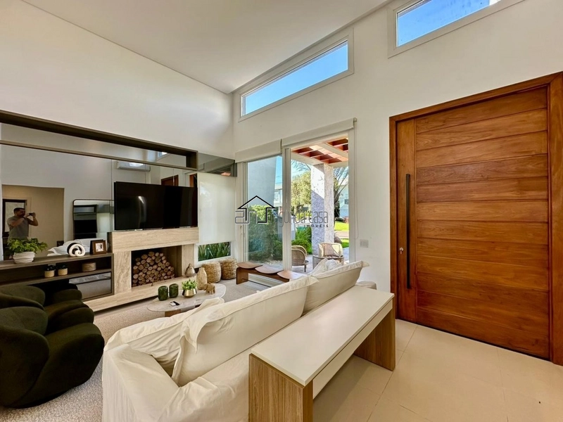 Belíssima casa térrea: 2ª foto da galeria de imagens do imóvel