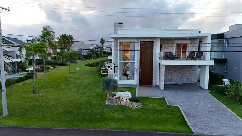 Maravilhoso sobrado: 2ª foto da galeria de imagens do imóvel