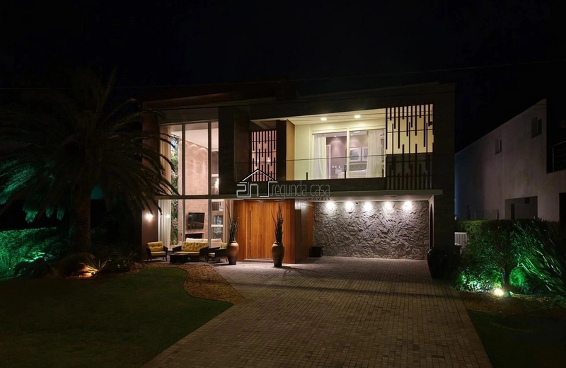 Incrível sobrado no condomínio Enseada