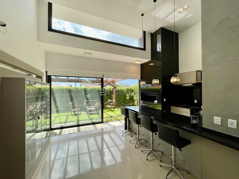 casa no Malibu: 9ª foto da galeria de imagens do imóvel