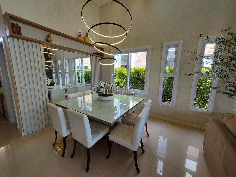 Casa no condomínio Malibu com vista para o lago: 5ª foto da galeria de imagens do imóvel