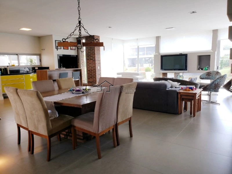 Sobrado beira lago: 5ª foto da galeria de imagens do imóvel