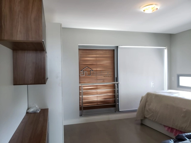 Sobrado beira lago: 11ª foto da galeria de imagens do imóvel