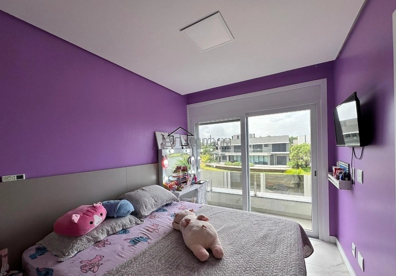 Sobrado com piscina: 6ª foto da galeria de imagens do imóvel