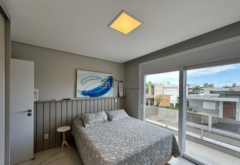 Sobrado com piscina: 5ª foto da galeria de imagens do imóvel