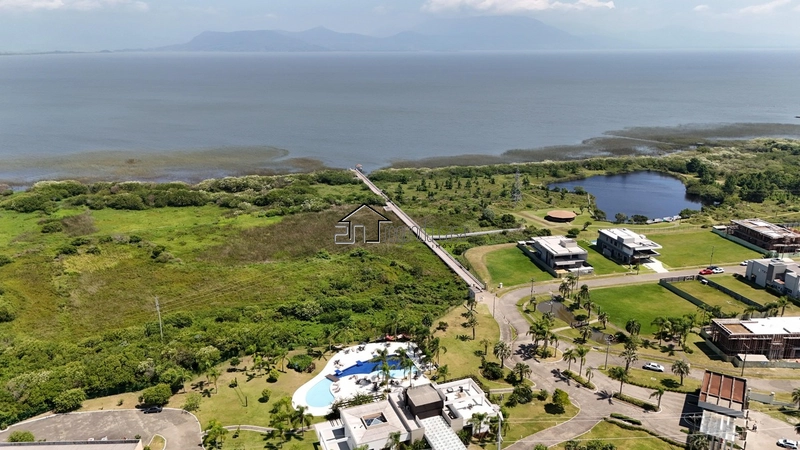 Sobrado beira lago: 53ª foto da galeria de imagens do imóvel