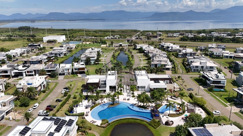 Sobrado beira lago: 50ª foto da galeria de imagens do imóvel