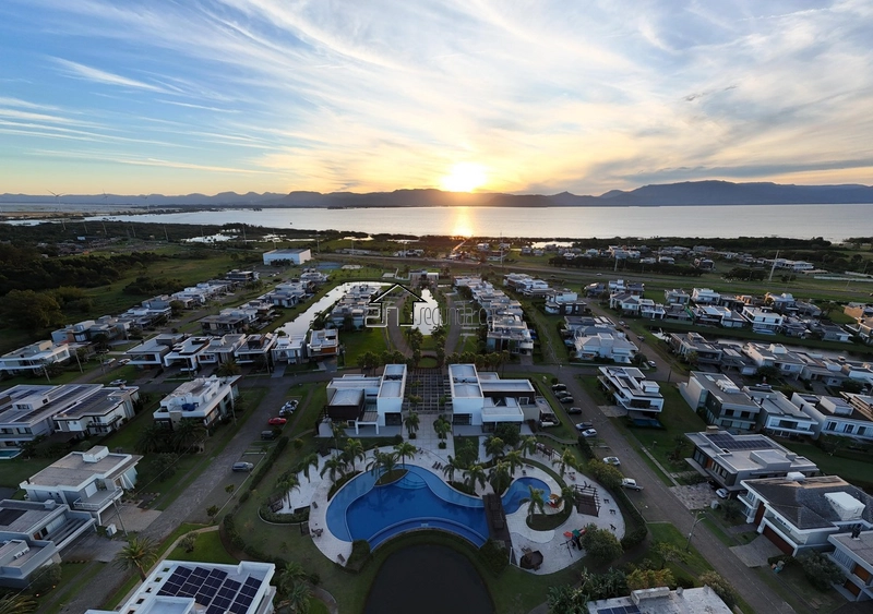 Sobrado beira lago: 58ª foto da galeria de imagens do imóvel