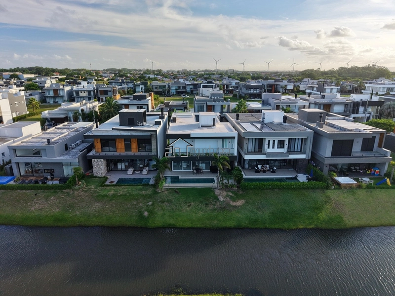 Sobrado beira lago: 47ª foto da galeria de imagens do imóvel