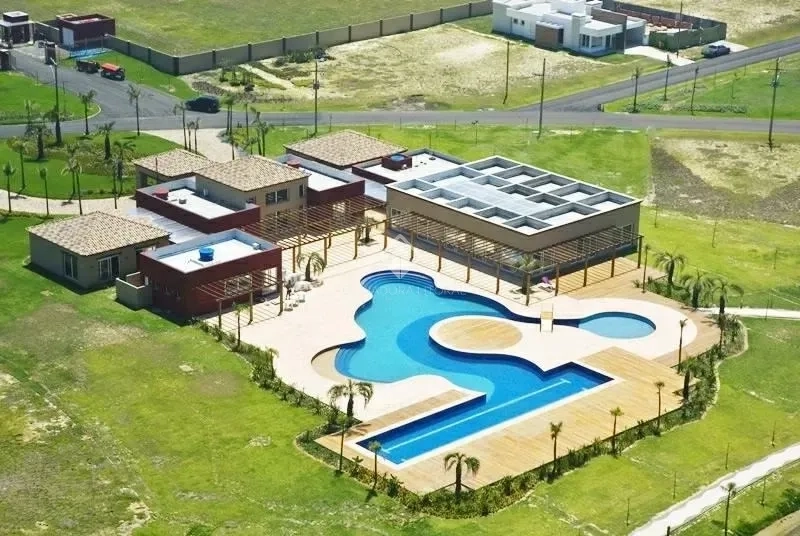 Lote a venda no condomínio Riviera.: 3ª foto da galeria de imagens do imóvel