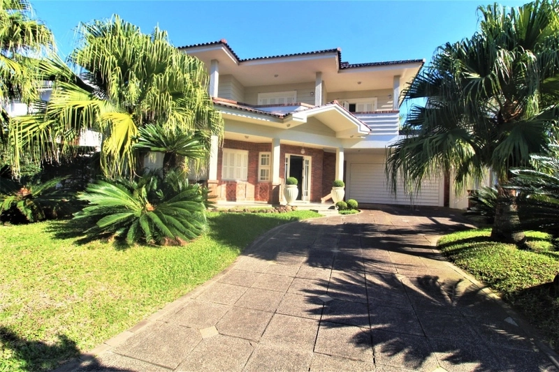 Casa com 4 dormitórios em Atlântida.: 1ª foto da galeria de imagens do imóvel