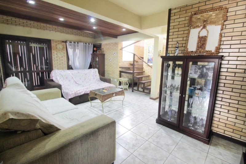 Casa de 4 dormitórios em Xangri-lá.: 9ª foto da galeria de imagens do imóvel