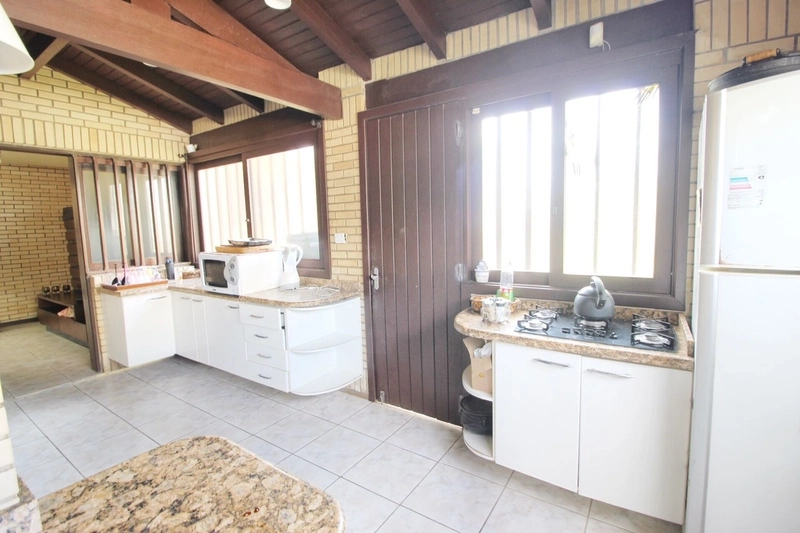 Casa de 4 dormitórios em Xangri-lá.: 12ª foto da galeria de imagens do imóvel