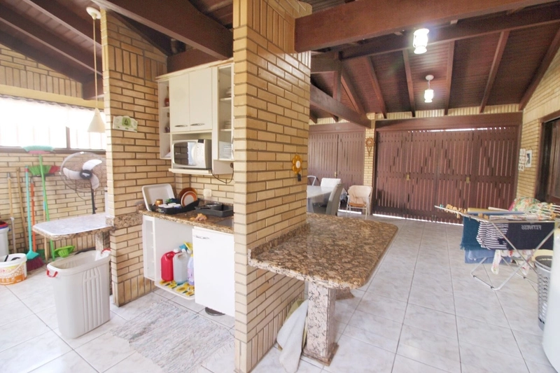Casa de 4 dormitórios em Xangri-lá.: 13ª foto da galeria de imagens do imóvel