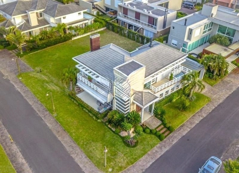 Casa Condomínio fechado de 6 dormitórios em Xangri-lá.: 30ª foto da galeria de imagens do imóvel