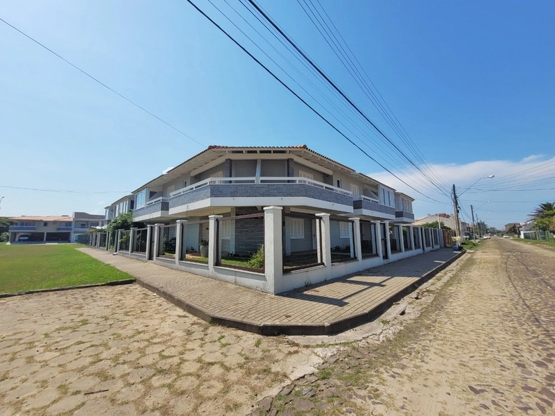 Casa geminada próxima ao mar!: 2ª foto da galeria de imagens do imóvel