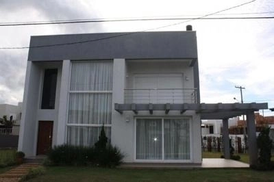 Sobrado em condomínio fechado 4 dormitórios Las palmas: 2ª foto da galeria de imagens do imóvel