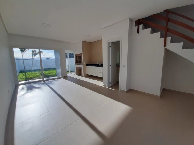 Casa 3 dormitórios no centro de Xangri-lá: 3ª foto da galeria de imagens do imóvel