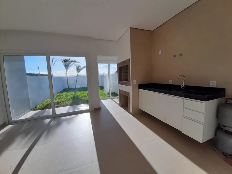 Casa 3 dormitórios no centro de Xangri-lá: 4ª foto da galeria de imagens do imóvel