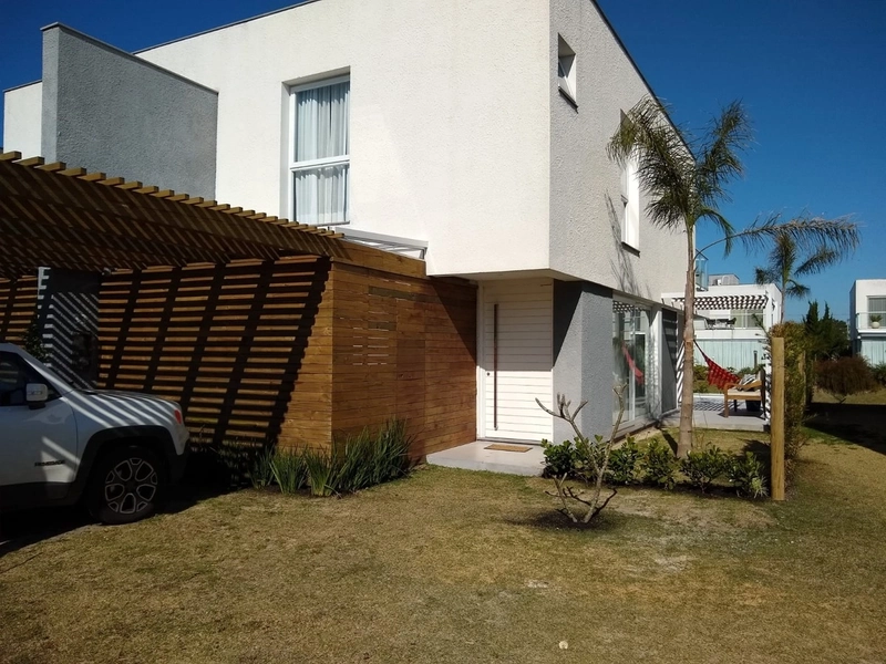 Casa 3 suítes condomínio fechado ONE - Atlântida: 2ª foto da galeria de imagens do imóvel