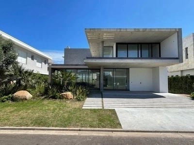 Maravilhoso sobrado no condomínio fechado Playa Vista: 1ª foto da galeria de imagens do imóvel