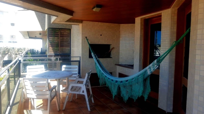 Apartamento mobiliado na Praia de Atlântida- Xangri-lá: 3ª foto da galeria de imagens do imóvel