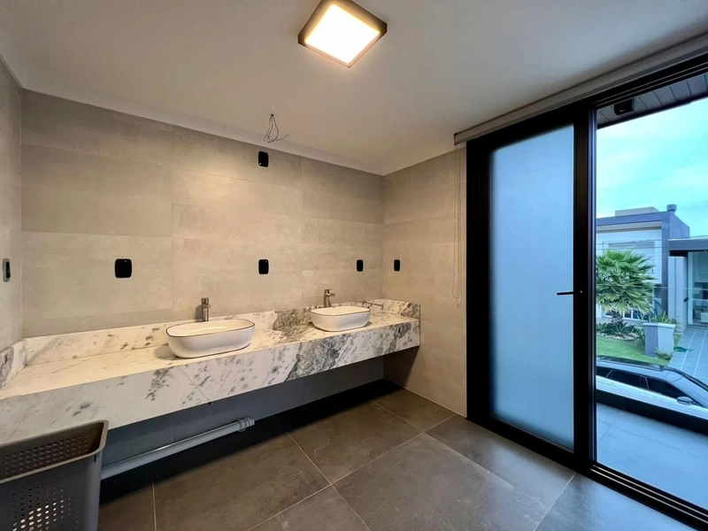 Lindo sobrado no Condomínio Blue com projeto arrojado!: 4ª foto da galeria de imagens do imóvel