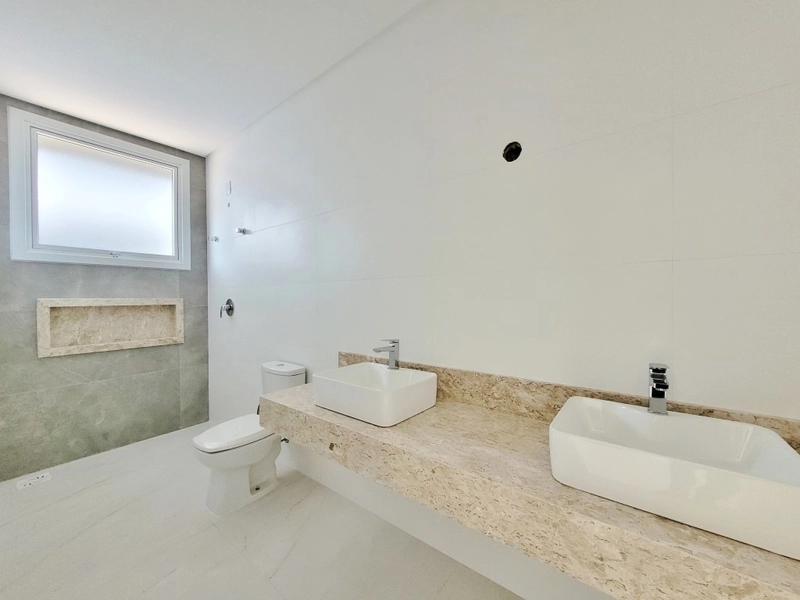 Casa de Condomínio com 4 suítes no Costa Serena: 11ª foto da galeria de imagens do imóvel