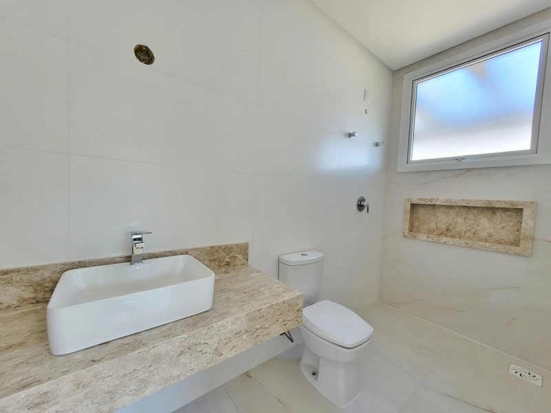 Casa de Condomínio com 4 suítes no Costa Serena: 5ª foto da galeria de imagens do imóvel
