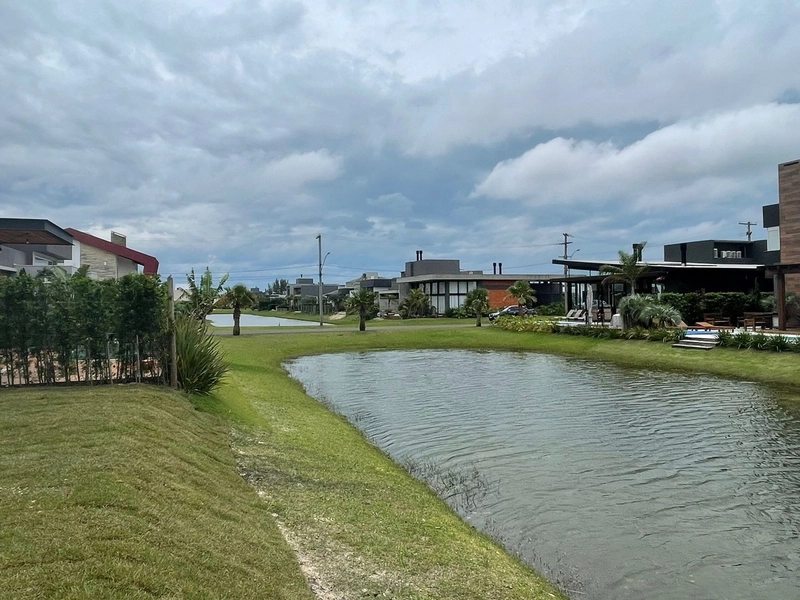 Casa em condomínio à venda em Xangri-Lá: 3ª foto da galeria de imagens do imóvel