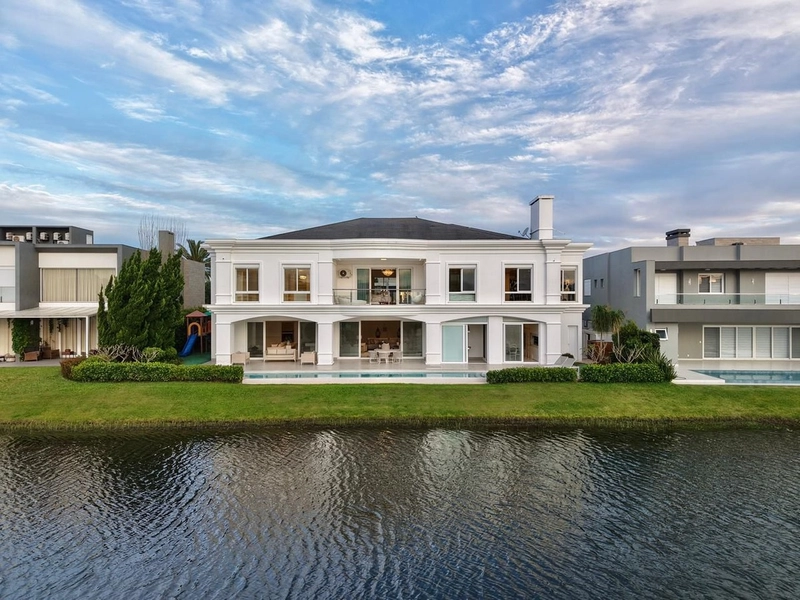 EXCELENTE CASA NO CONDOMINIO ENSEADA: 3ª foto da galeria de imagens do imóvel