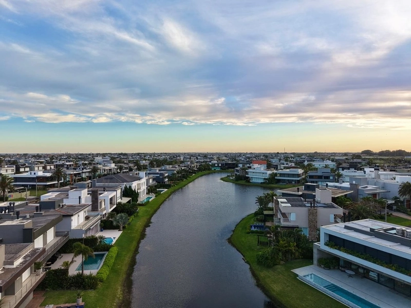EXCELENTE CASA NO CONDOMINIO ENSEADA: 58ª foto da galeria de imagens do imóvel