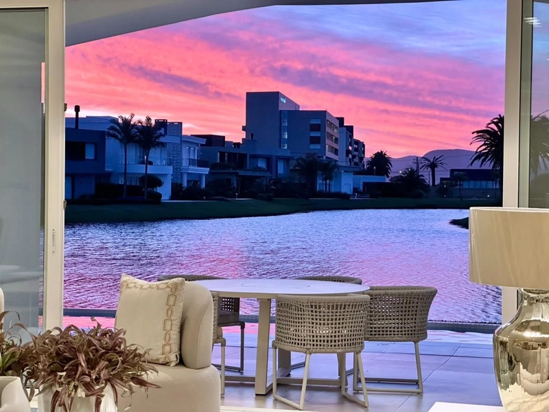 EXCELENTE CASA NO CONDOMINIO ENSEADA: 66ª foto da galeria de imagens do imóvel