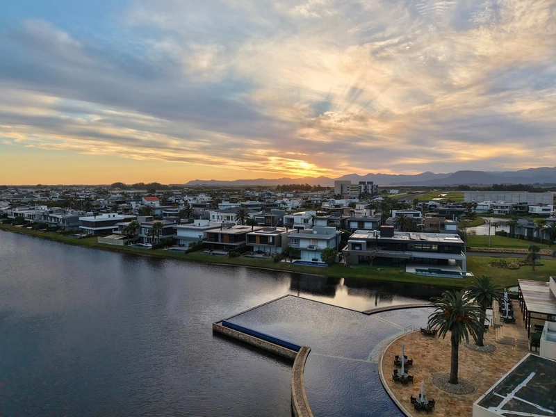 EXCELENTE CASA NO CONDOMINIO ENSEADA: 60ª foto da galeria de imagens do imóvel