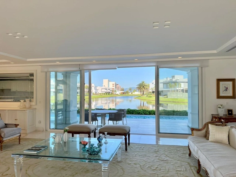 EXELENTE CASA NO CONDOMINIO ENSEADA: 10ª foto da galeria de imagens do imóvel