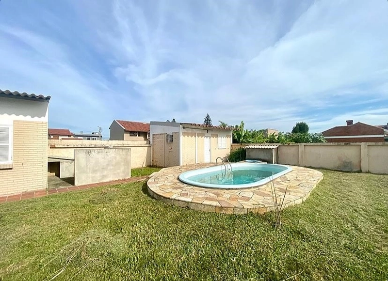 Casa com 2 terrenos a 100 metros da beira mar em Xangri-la!!: 14ª foto da galeria de imagens do imóvel