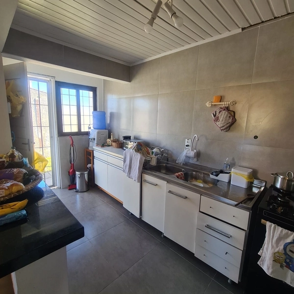 Linda casa 5 dormitórios em Atlântida: 8ª foto da galeria de imagens do imóvel