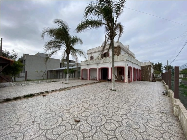 Linda casa 4 dormitórios no Remanso em Xangri-lá: 1ª foto da galeria de imagens do imóvel