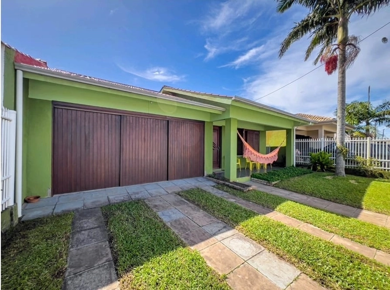 Linda casa 3 dormitórios em Xangri-lá: 1ª foto da galeria de imagens do imóvel