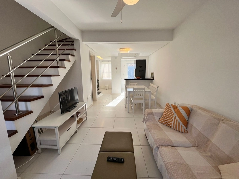 Sobrado duplex no centro de Xangri-Lá, apenas três quadras do mar!!: 3ª foto da galeria de imagens do imóvel