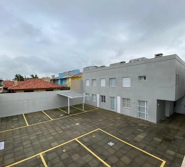 Sobrado duplex no centro de Xangri-Lá, apenas três quadras do mar!!: 15ª foto da galeria de imagens do imóvel