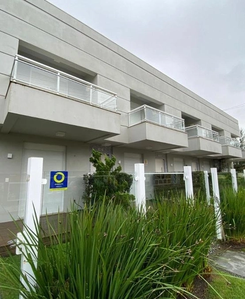 Sobrado duplex no centro de Xangri-Lá, apenas três quadras do mar!!: 1ª foto da galeria de imagens do imóvel