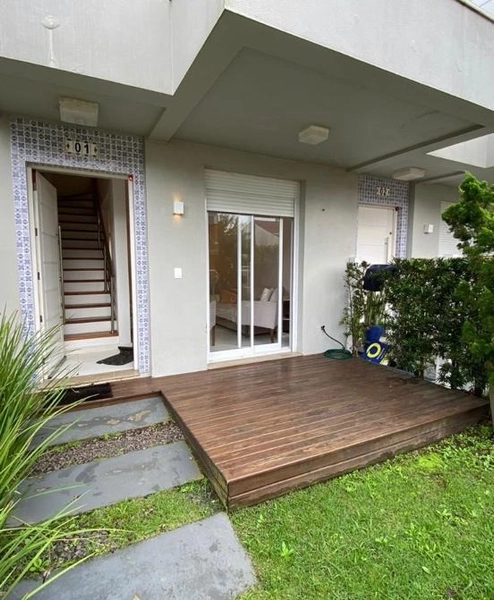 Sobrado duplex no centro de Xangri-Lá, apenas três quadras do mar!!: 2ª foto da galeria de imagens do imóvel